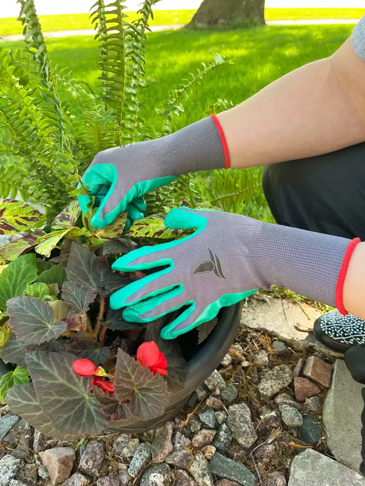 nitrile garden gloves